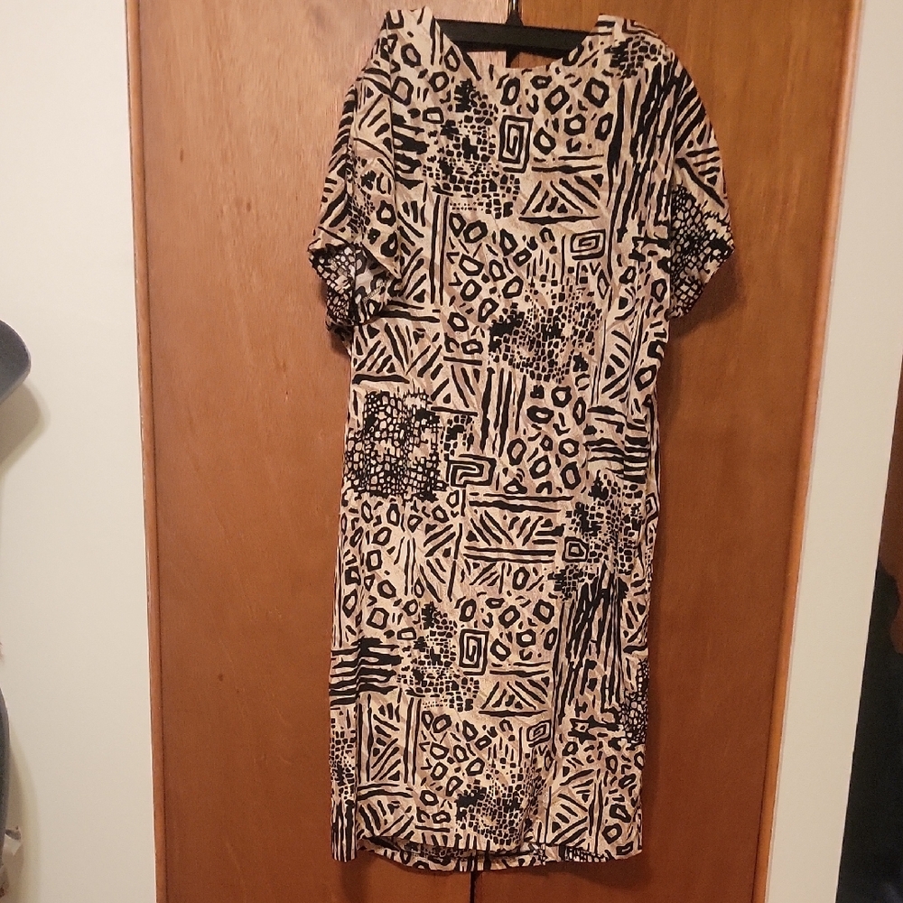 Sag Harbor Geometric Black and Tan Midi Dress
